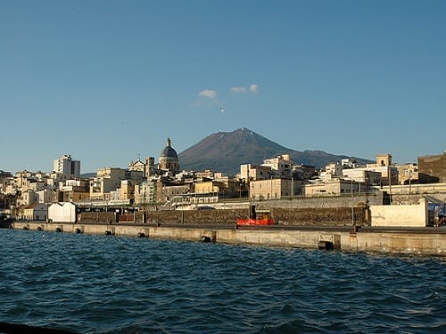 Torre Annunziata, ciudad de grandes industrias Torre Annunziata, ciudad de grandes industrias