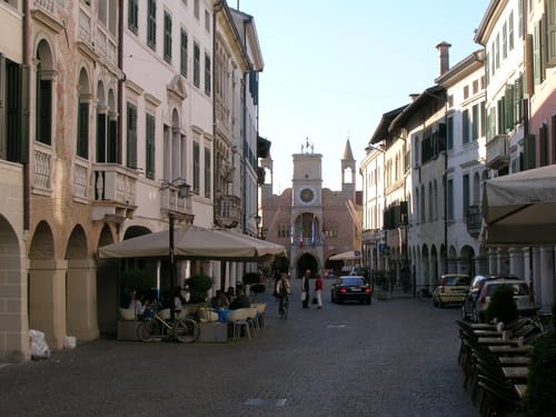 Pordenone, en el occidente de Friuli Venecia Julia Pordenone, en el occidente de Friuli Venecia Julia