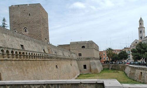 Bari, un paseo por sus principales atracciones Bari, un paseo por sus principales atracciones