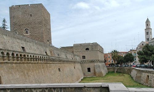 Castillo Bari, Apulia