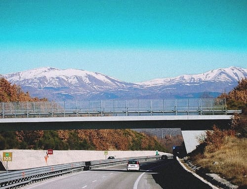 Autopista italiana, circular en auto