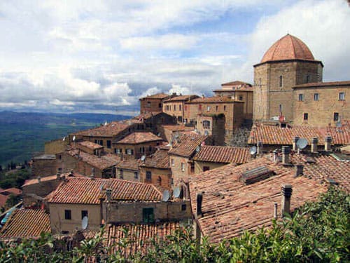 Volterra, una ciudad italiana de altura Volterra, una ciudad italiana de altura