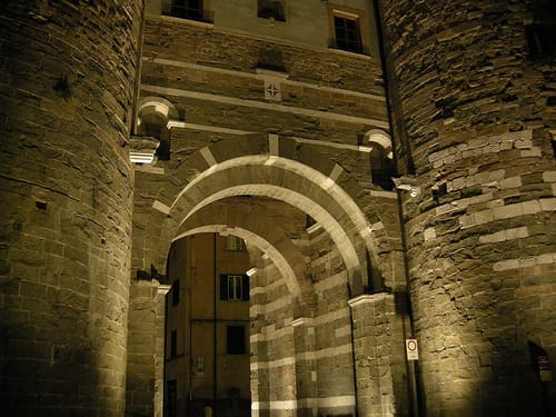 Lucca y las murallas inmortales