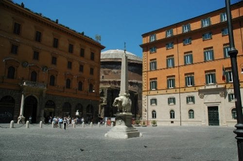 Plaza de Minerva en Roma