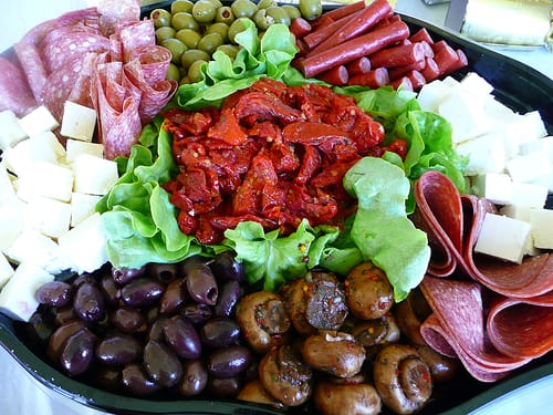 Antipasto, antes de servir el plato principal