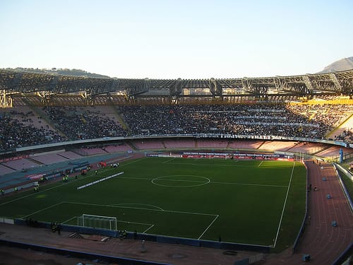 Estadio San Paolo, fútbol en Nápoles