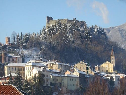 Avigliana, municipio italiano de la provincia de Turín Avigliana, municipio italiano de la provincia de Turín