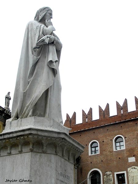 Estatua de Dante