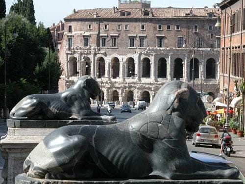 Visitar algunas de las fuentes de Roma