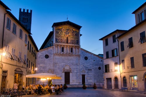 Visitar la Iglesia de San Frediano en Lucca